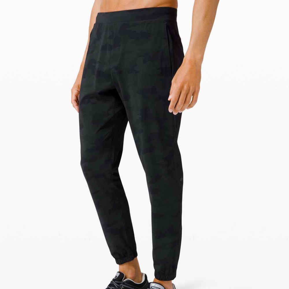 lululemon men surge joggers camo small